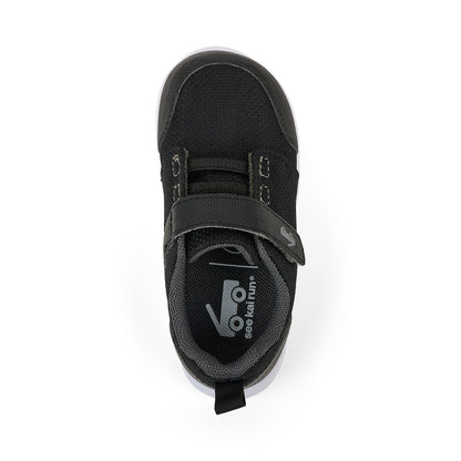 Spark Lace Raven Black | See Kai Run